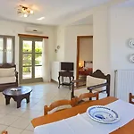 Apartment To Pithari Skyros