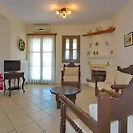 Apartment To Pithari *