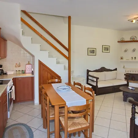 To Pithari Apartment Skyros