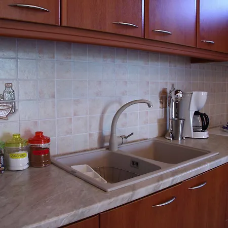 To Pithari Lägenhet