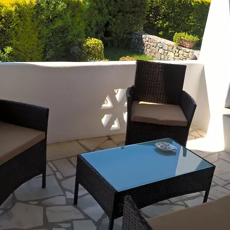 アパート To Pithari *