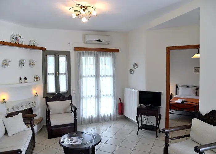 To Pithari Appartement Skyros