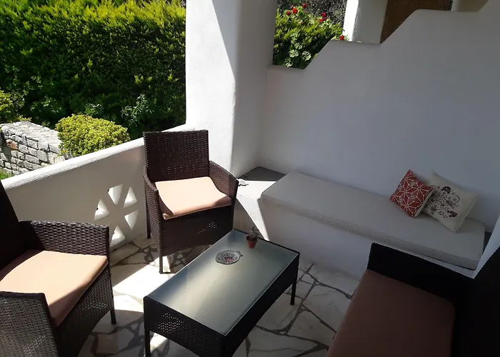 Apartment To Pithari Skyros