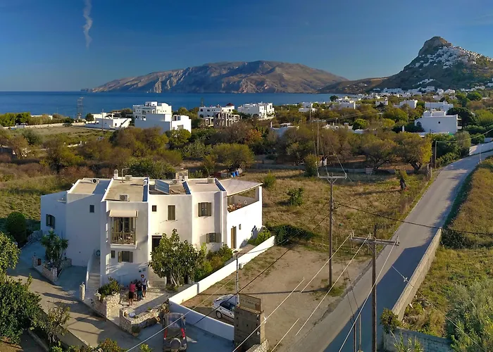 Apartment To Pithari *